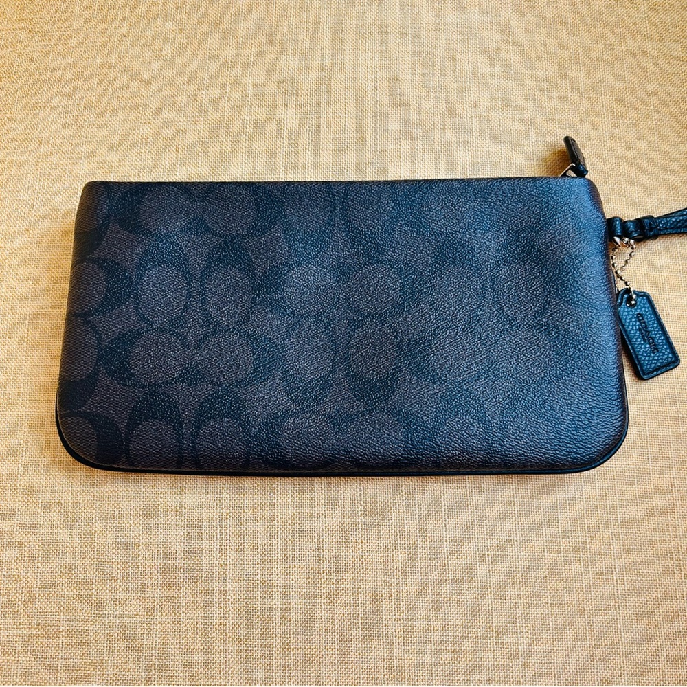 Coach Signature Wristlet Brown Black CC logo - Picture 2 of 12